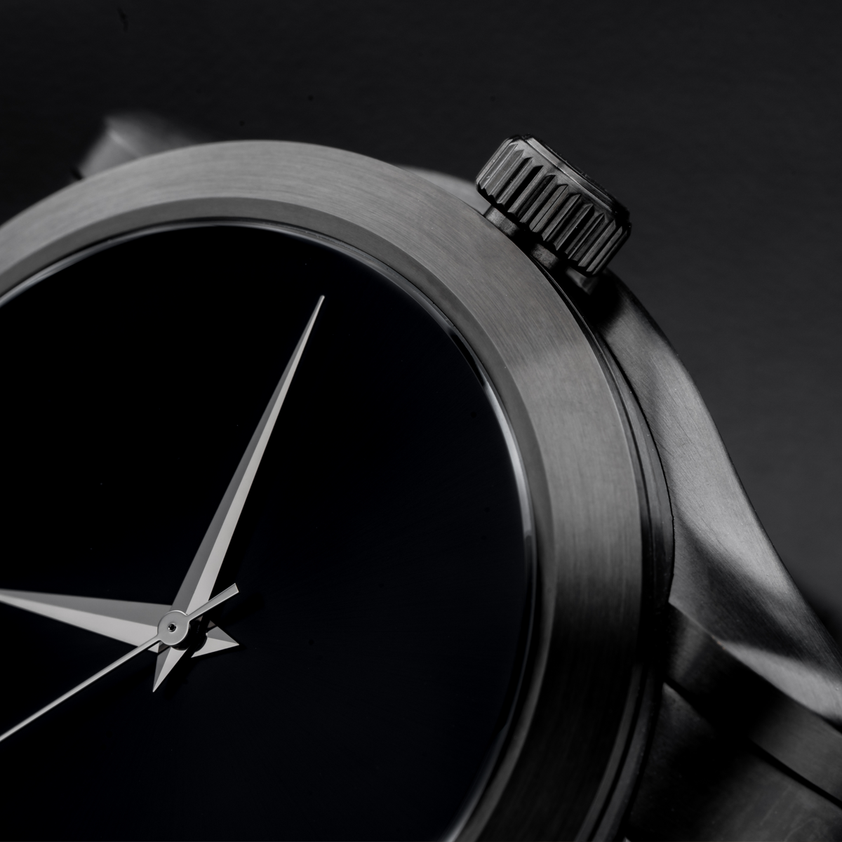 The Hyperion - Black Case |  Black Dial | Black Stainless Steel Band