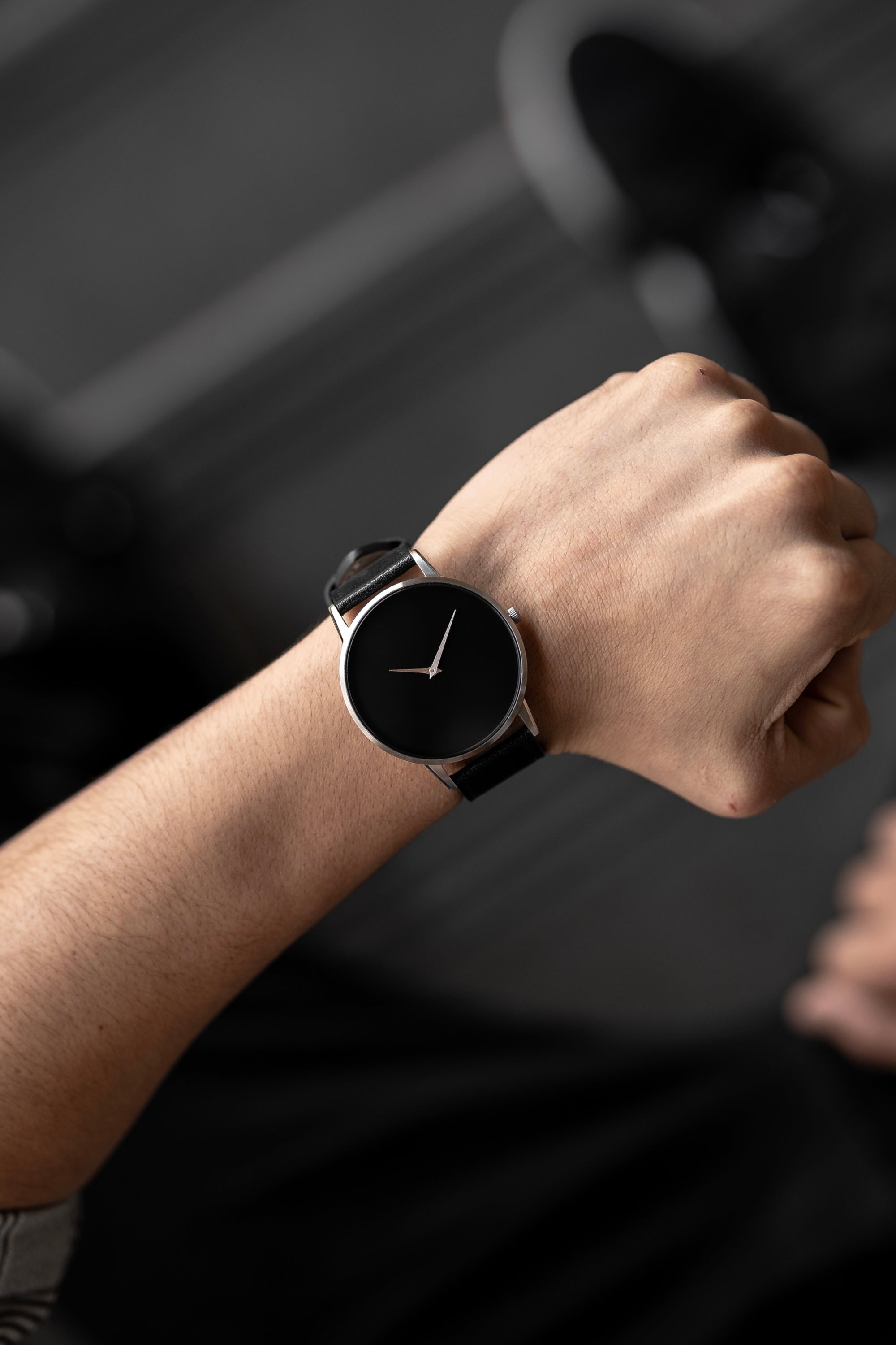 The Poseidon Silver- Mens watch 45mm Black Band Silver Case